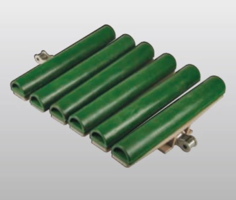 Sideflexing snap-on gripper chain detail